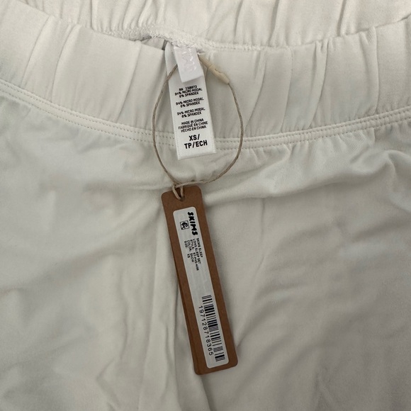 NWT SKIMS Long Sleep Set - Picture 6 of 7